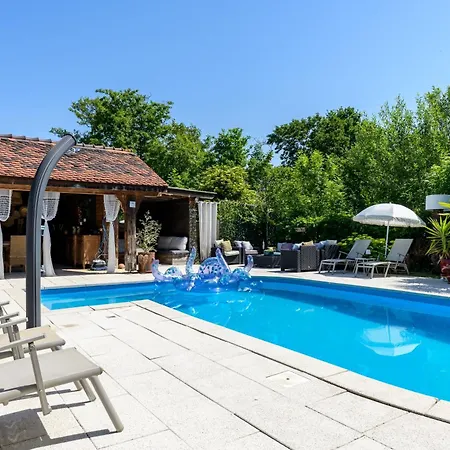 Bed & Breakfast Chez Noelle - Piscine 3*